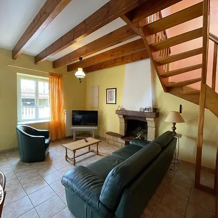 Landhuis Maison Renovee Avec Piscine Chauffee, Jardin Clos Et Wi-fi A *